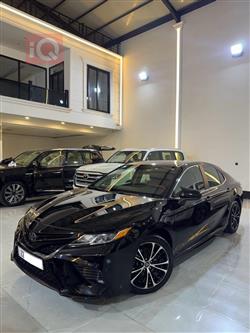 تۆیۆتا کامری